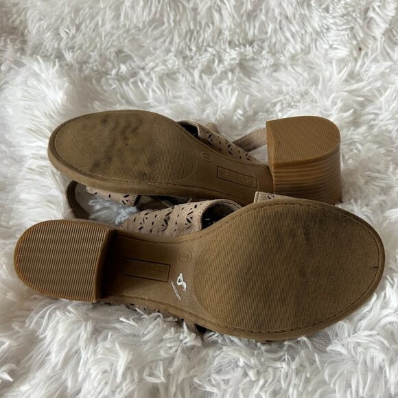 Seychelles Sandals Womens Size 8 Bora Laser Cut Block Heel Taupe - Picture 6 of 6